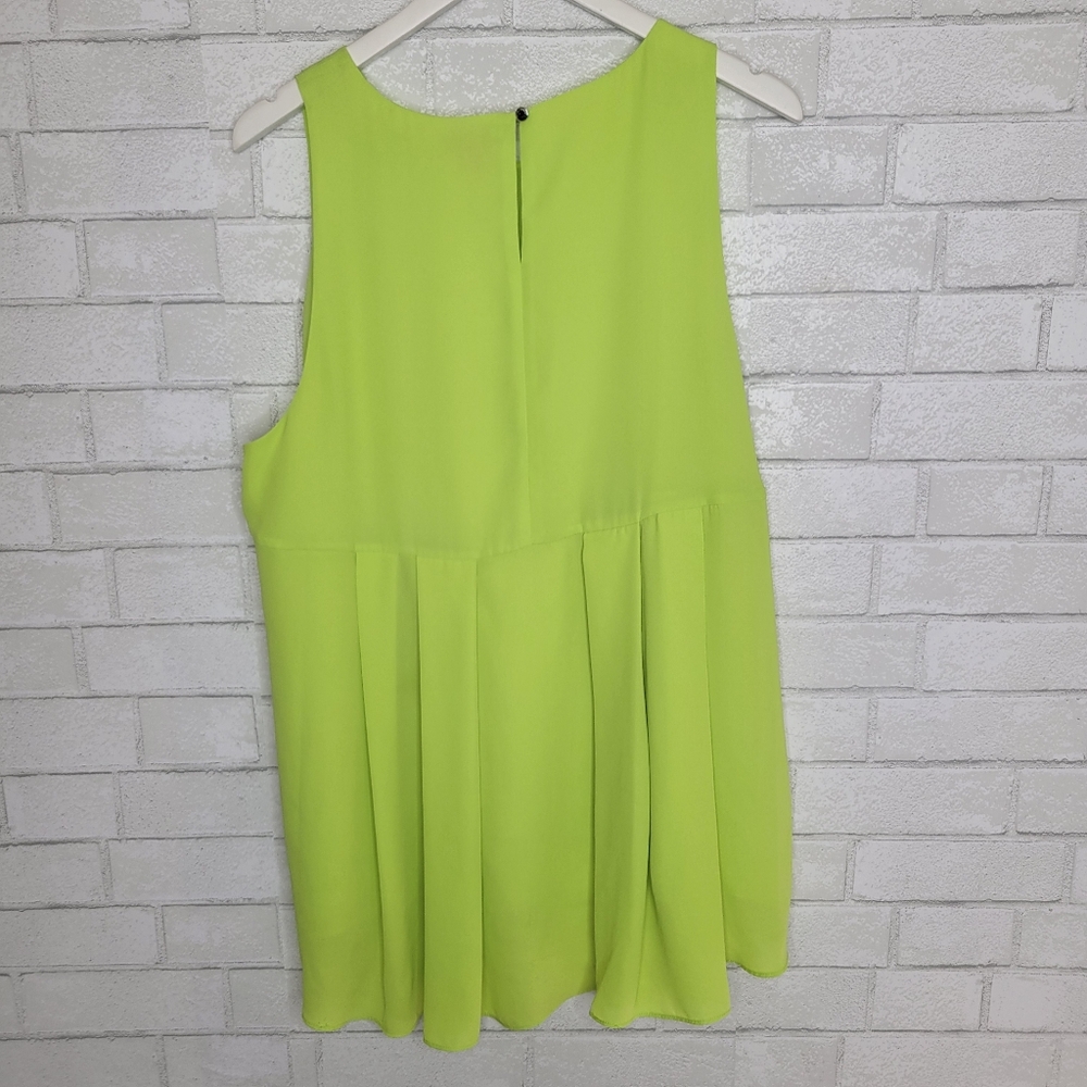 Vince Camuto Neon Green Sleeveless Blouse - Picture 4 of 5